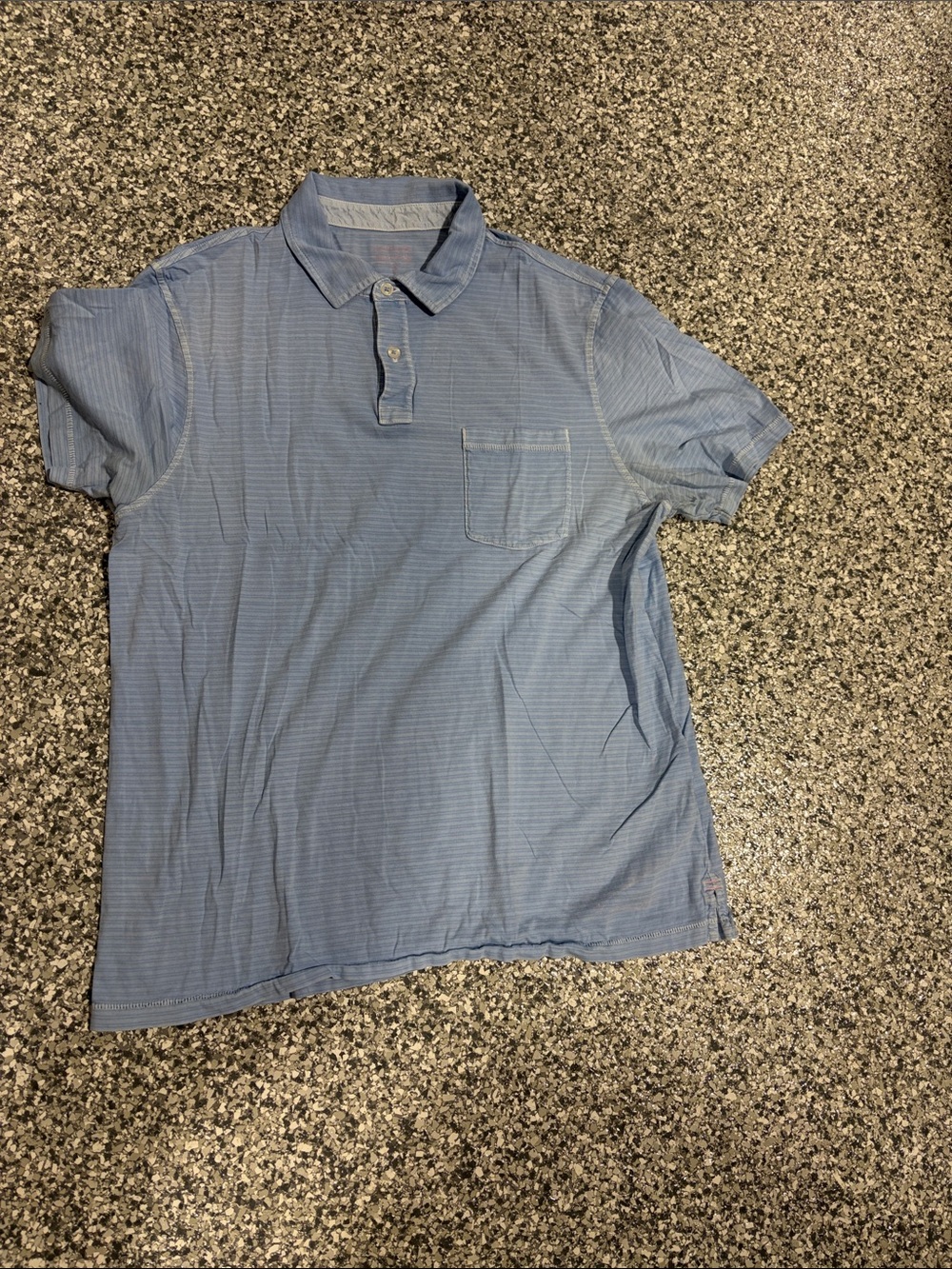 Vineyard vines Men's Blue Short-Sleeve Polo with Chest Pocket size M
